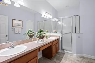 5649 Autumn Shire Dr, Zephyrhills, FL 33541 - Photo 18