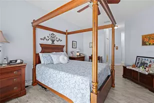 5649 Autumn Shire Dr, Zephyrhills, FL 33541 - Photo 16