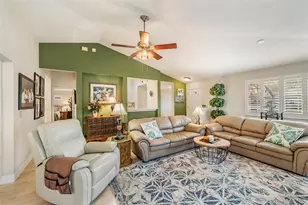 2792 Golf Lake Dr, Plant City, FL 33566 - Photo 4