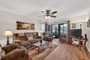 1258 Pine Ridge Cir W, Tarpon Springs, FL 34688 - Photo 12