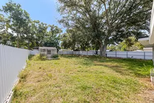 736 Hull St, Lakeland, FL 33805 - Photo 12