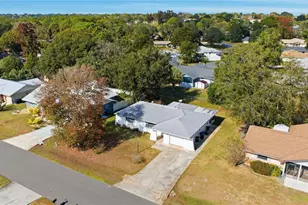 155 W Sugarmaple Ln, Beverly Hills, FL 34465 - Photo 2