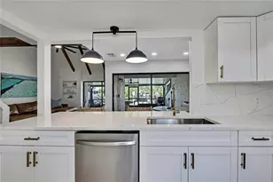 4354 Outrigger Ln, Tampa, FL 33615 - Photo 6