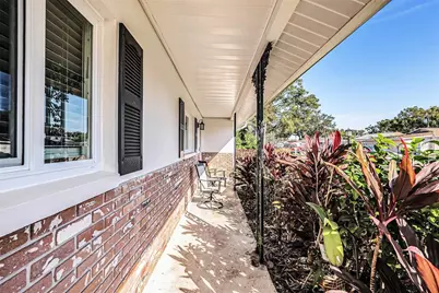 12710 Greenmoor Drive, Tampa, FL 33618 - Photo 4