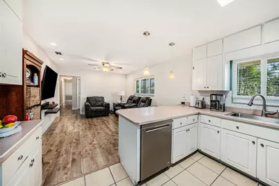 12710 Greenmoor Drive, Tampa, FL 33618 - Photo 14