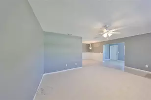124 Gloucester Blvd, Sun City Center, FL 33573 - Photo 6
