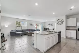 5667 Chorleywood Ln, Wesley Chapel, FL 33545 - Photo 4