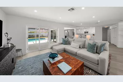 5884 51st Street S, Saint Petersburg, FL 33715 - Photo 2