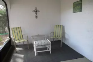 1009 Harefield Cir, Sun City Center, FL 33573 - Photo 2