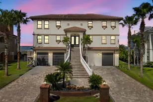 4387 Harborpointe Dr, Port Richey, FL 34668 - Photo 1