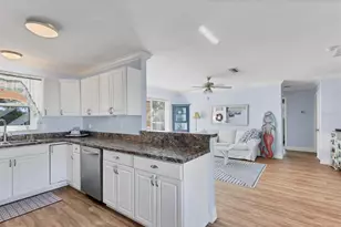 2745 Arrowhead Rd, Venice, FL 34293 - Photo 10