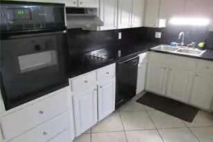 2402 Ecuadorian Way, Clearwater, FL 33763 - Photo 6