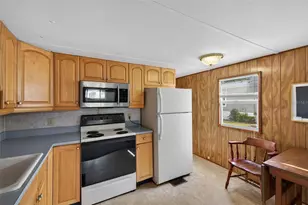 7801 34th Ave N, Saint Petersburg, FL 33710 - Photo 38