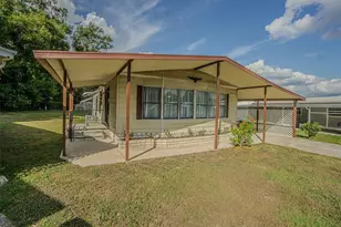 39353 Sycamore Ln, Zephyrhills, FL 33542 - Photo 6