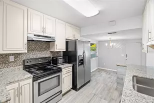 5555 13th St N, Saint Petersburg, FL 33703 - Photo 10