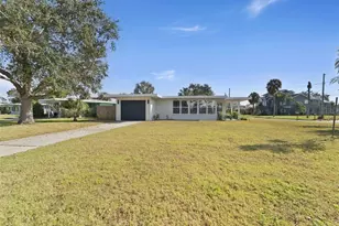 520 Baywood Dr S, Dunedin, FL 34698 - Photo 4