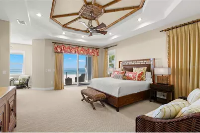 10042 Gulf Boulevard, Treasure Island, FL 33706 - Photo 18