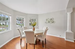 4632 Whispering Park Ln, Tampa, FL 33614 - Photo 4