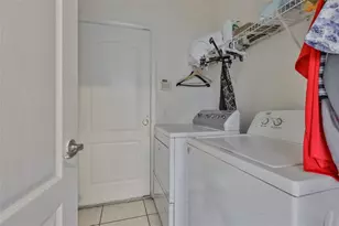 702 Cristelle Jean Dr, Ruskin, FL 33570 - Photo 12