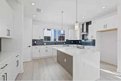 307 15th Street N, Saint Petersburg, FL 33705 - Photo 12