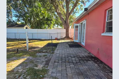 9224 Camino Villa Boulevard, Tampa, FL 33635 - Photo 4