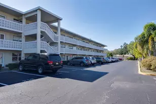 8101 11th St N, Saint Petersburg, FL 33702 - Photo 30