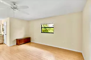 270 Laurel Hollow Dr, Nokomis, FL 34275 - Photo 10