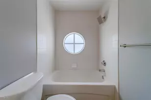 270 Valencia Cir, Saint Petersburg, FL 33716 - Photo 50