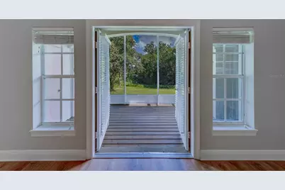 270 Valencia Circle, Saint Petersburg, FL 33716 - Photo 16