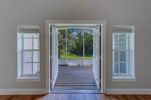 270 Valencia Cir, Saint Petersburg, FL 33716 - Photo 16