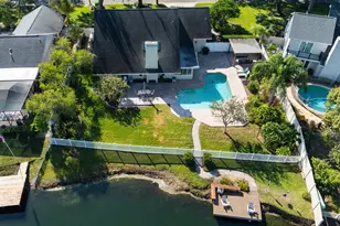 12529 St Charlotte Dr, Tampa, FL 33618 - Photo 4