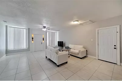 3651 Haines Road N, Saint Petersburg, FL 33704 - Photo 14