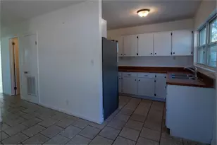 8805 Temple Park Dr, Tampa, FL 33637 - Photo 6