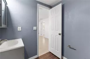 8623 Parkway Cir, Riverview, FL 33569 - Photo 18