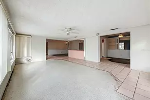 1135 81st St S, Saint Petersburg, FL 33707 - Photo 14