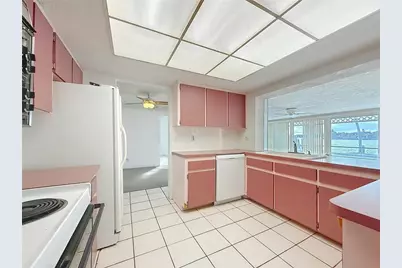 1135 81st Street S, Saint Petersburg, FL 33707 - Photo 36