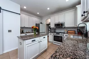 2525 Cross More St, Valrico, FL 33594 - Photo 10