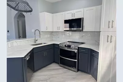 10444 Villa View Circle, Tampa, FL 33647 - Photo 2