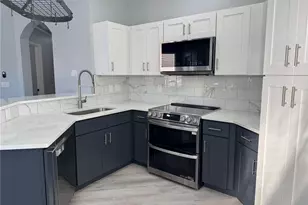 10444 Villa View Cir, Tampa, FL 33647 - Photo 2