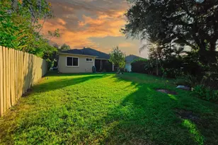 10118 Cannon Dr, Riverview, FL 33578 - Photo 2