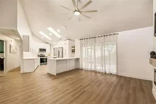 1228 Rainbrook Cir, Valrico, FL 33596 - Photo 10