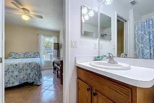 915 Cristelle Jean Dr, Ruskin, FL 33570 - Photo 32