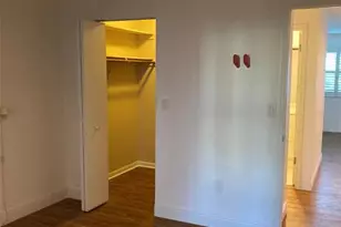 5660 80th St N, Saint Petersburg, FL 33709 - Photo 12