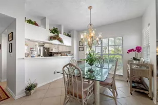 11315 Shipwatch Ln, Largo, FL 33774 - Photo 14