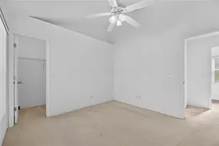 16604 Lake Heather Dr, Tampa, FL 33618 - Photo 38