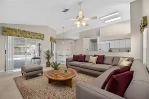 16604 Lake Heather Dr, Tampa, FL 33618 - Photo 32