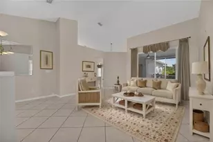 16604 Lake Heather Dr, Tampa, FL 33618 - Photo 6