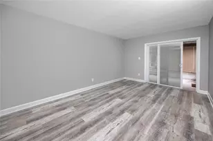 8345 13th St N, Saint Petersburg, FL 33702 - Photo 4