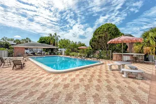 8345 13th St N, Saint Petersburg, FL 33702 - Photo 28