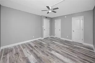 8345 13th St N, Saint Petersburg, FL 33702 - Photo 18